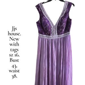 sz 16 JJs House whimsical goth purple gown
